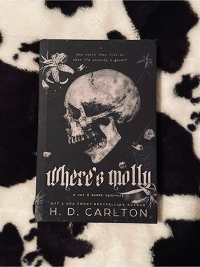 Where’s Molly by H.D. Carlton Hardback Book